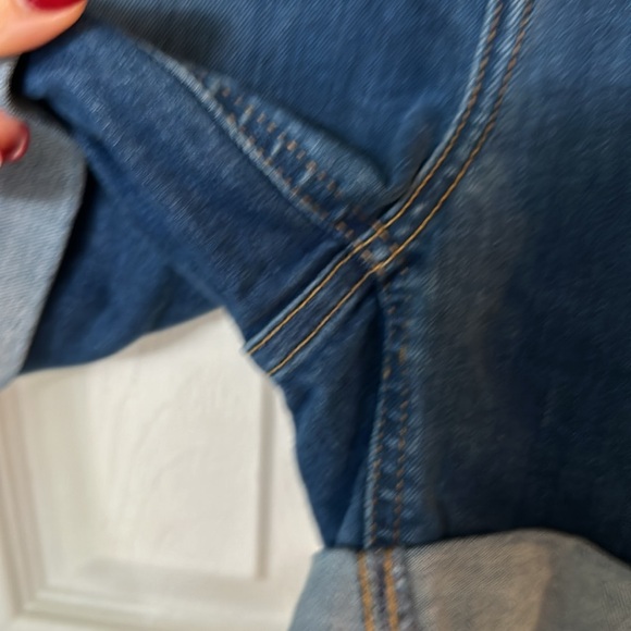 Jen 7 from 7 for All Mankind Mid-Roll - Picture 9 of 10